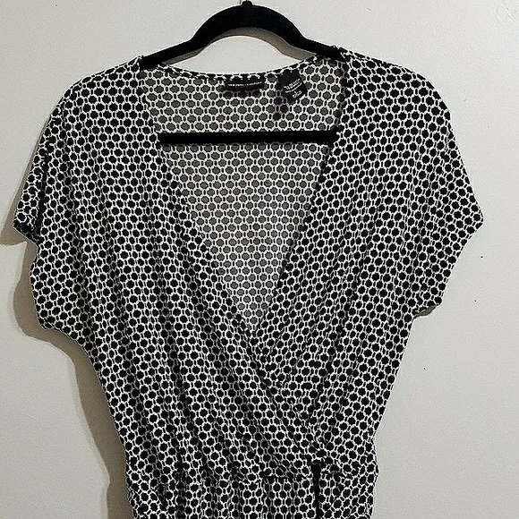 NY & Company Faux wrap belted top New York and Company - Picture 1 of 7